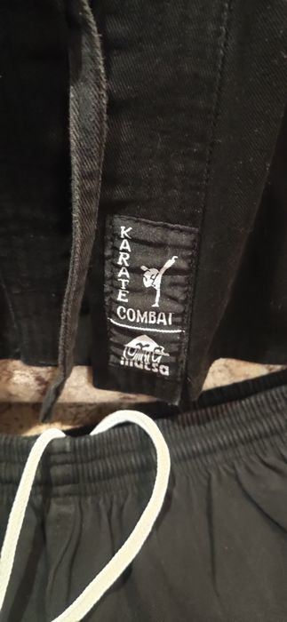 Продам кимоно чорное ,белое