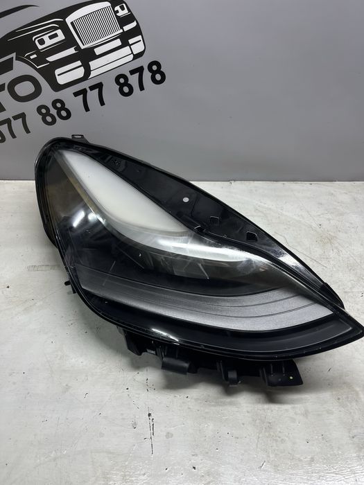 Фари Tesla Model 3,Y