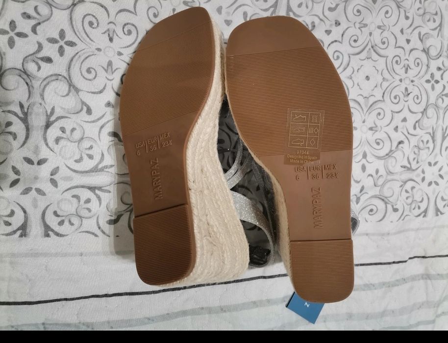 Sandálias Prateadas Marypaz