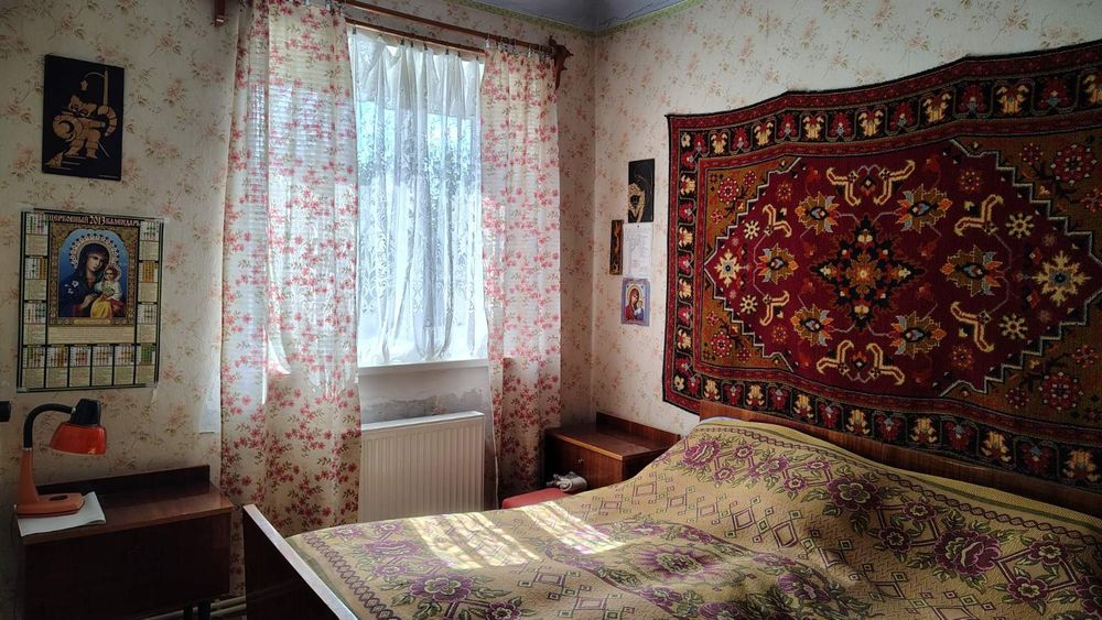 Продається 2--111кімнатна квартира в центрі міста Пирятин