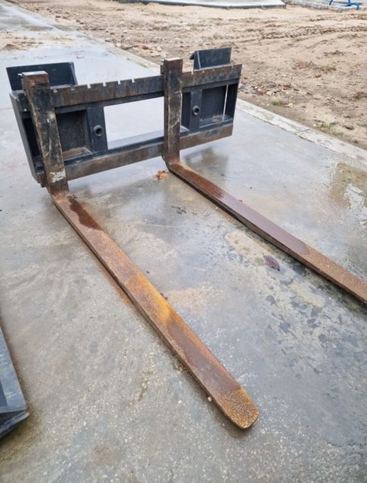 Skid steer loader Ładowarka  New Holland L218 nie bobcat cat  Jak nowa