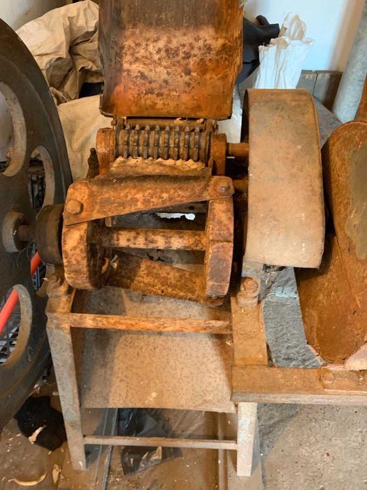 Січкарня з електромотором, дробилка, бурякорізка, соломорізка