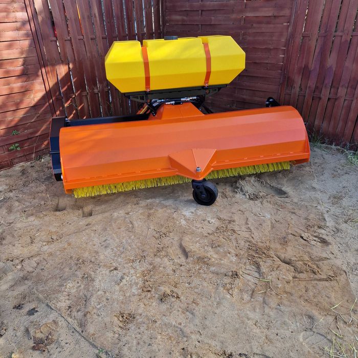 Zamiatarka na tylni TUZ z napędem na wałek WOM 1,2m