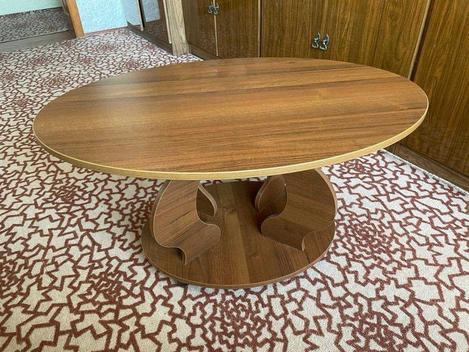 Журнальний столик