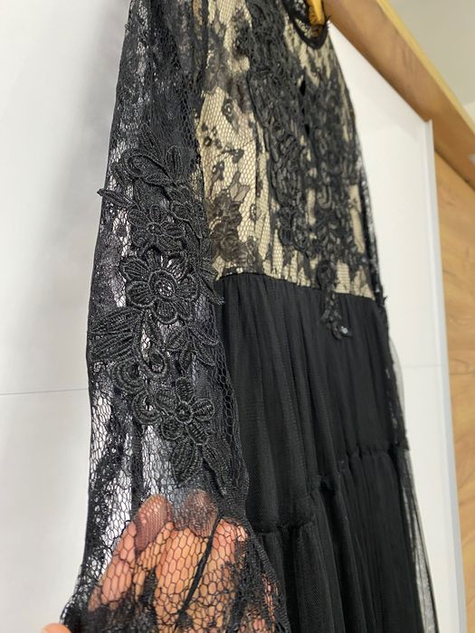 Сукня вечірня святкова довжини міді