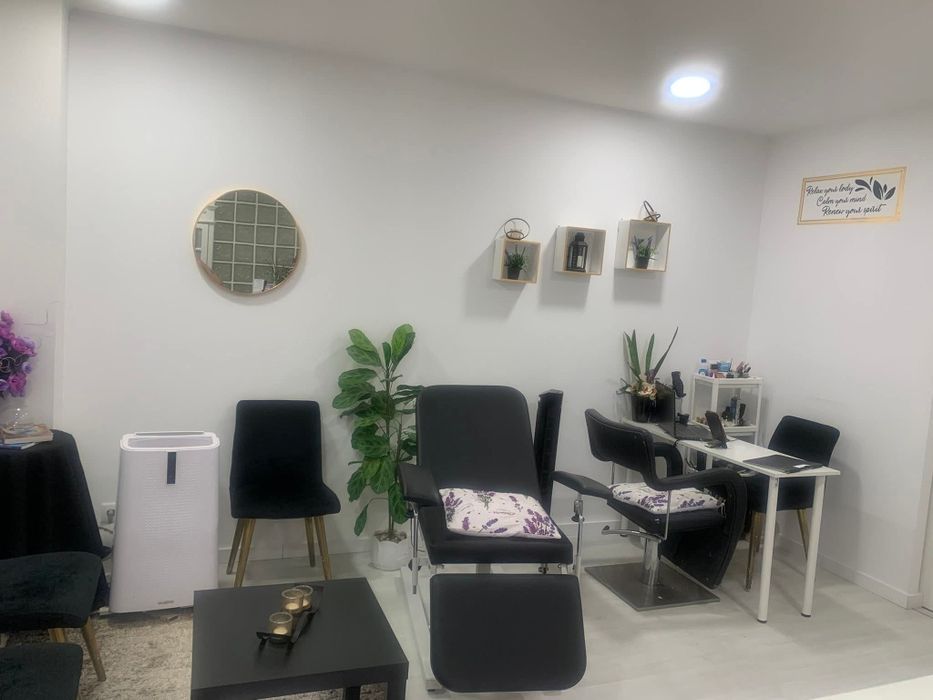 Alugo espaço p pestanas/manicure/nutricionista