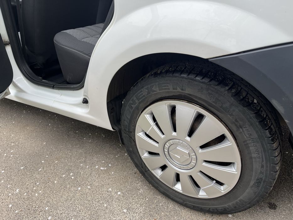 Renault Logan 1.4 2012 Газ-Бензин