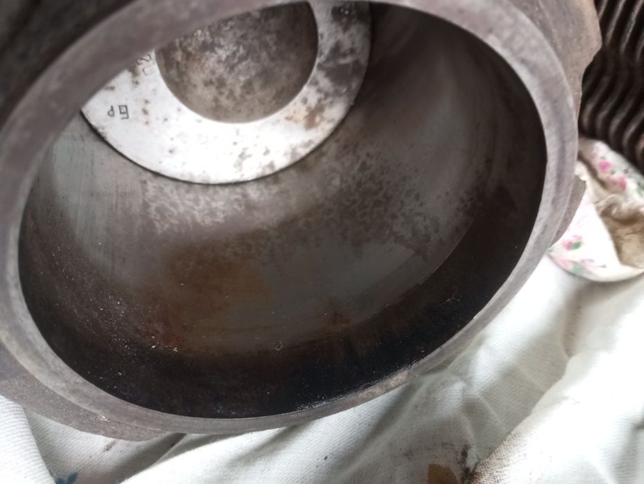 поршньова група,на трактор  т25