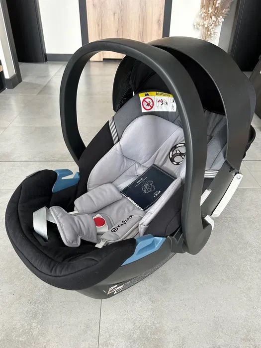 Mutsy Evo Urban Nomad kolor ice flow 2w1+fotelik Cybex Aton 4