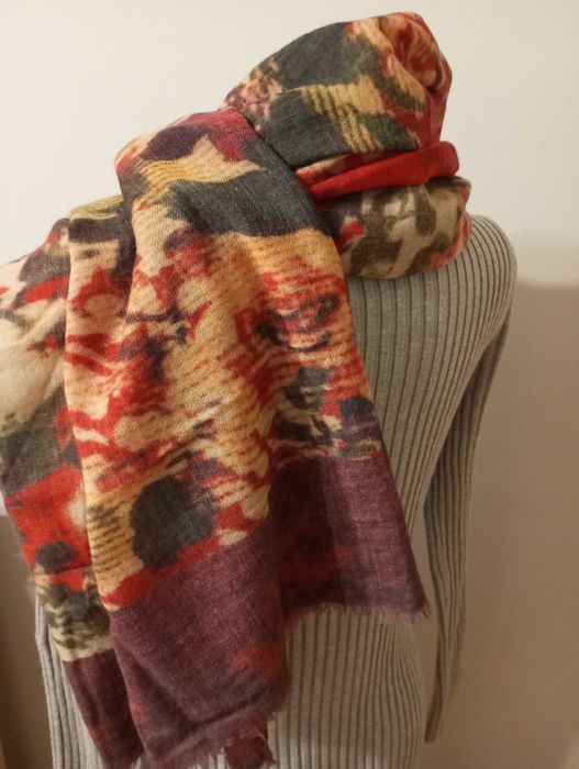 John Lewis Piękny duży wełniany szal rozm. 190x92