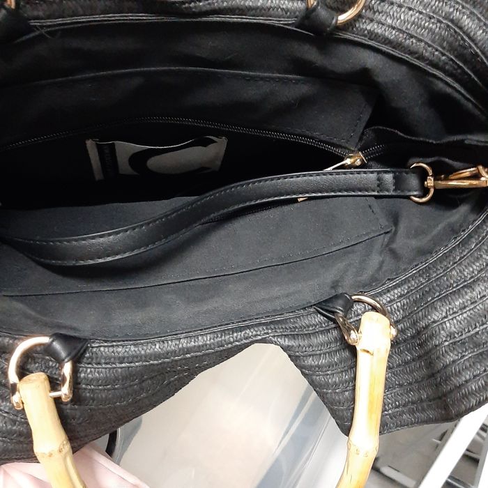 Cesta Média com folho e fecho de correr nova em Preto Lola Casademunt