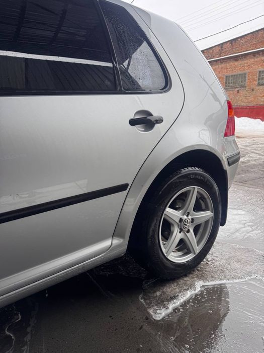 Продам Golf 4 1.6