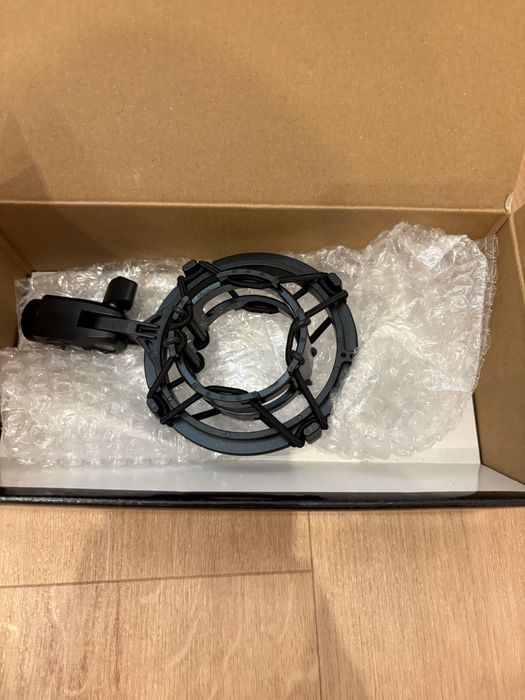 Audio-Technica AT8458a Shock Mount – Novo (aberto)