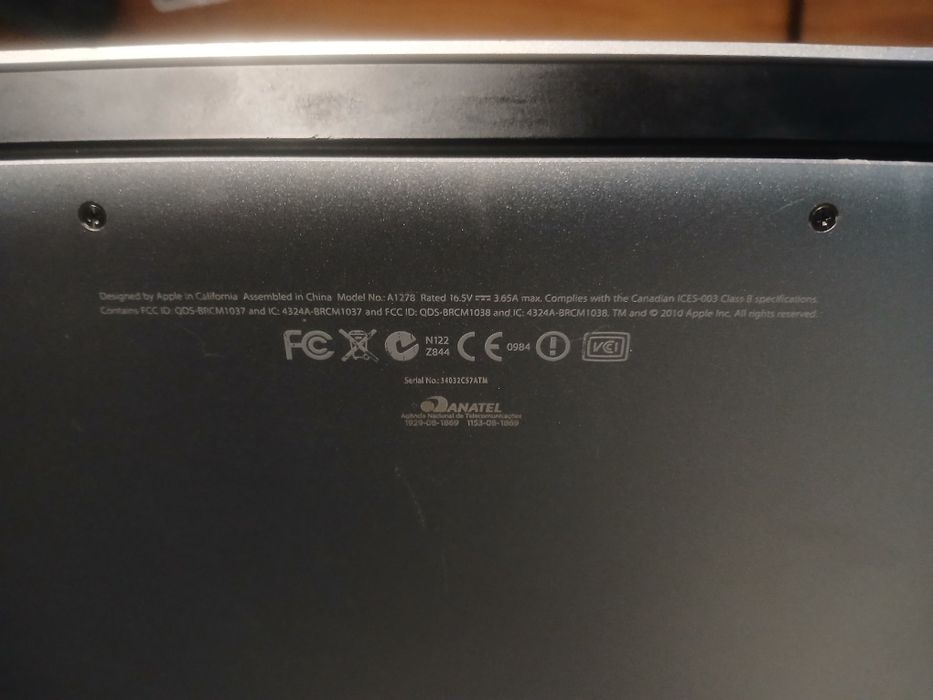 Tenho esse mac da Apple ( para peças) s/ carregador