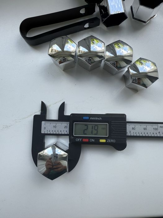 Ковпачки заглушки  для болтів автомобільних дисків  17 19 мм