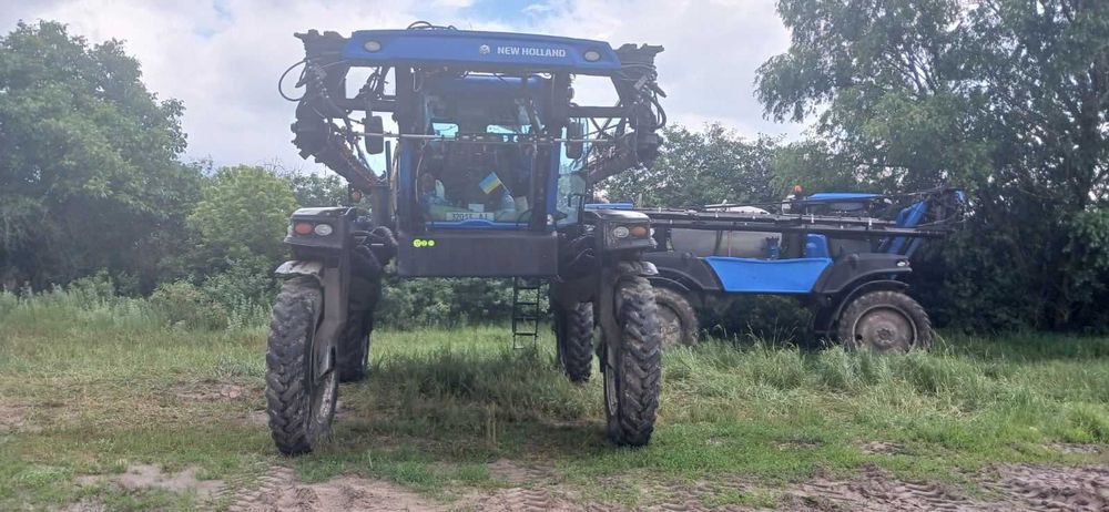 обприскувач New Holland SP275F