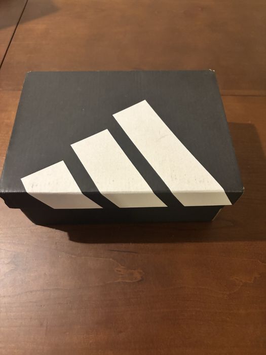 Sapatilhas Adidas Criança – Brancas – NOVAS com Etiqueta