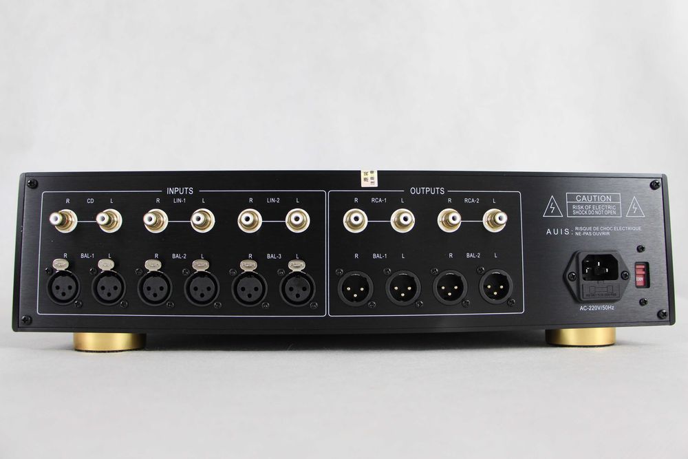 Przedwzmacniacz Reference Golden Voice Musmys C-2860 Plus kopia Accuphase