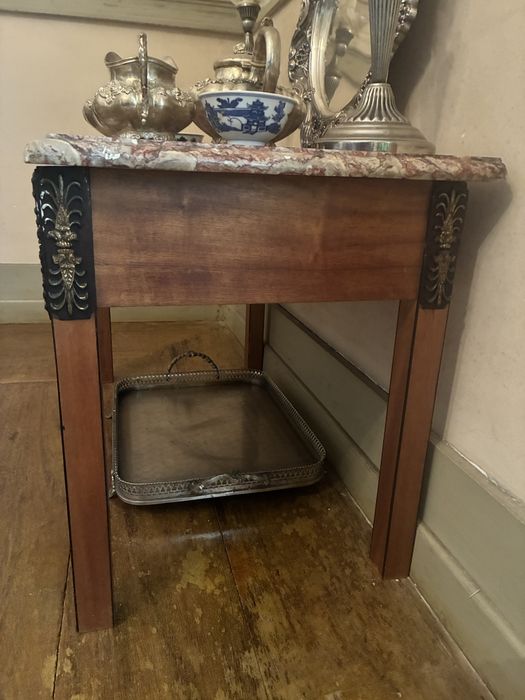 Mesa de Centro ou Apoio Antiga