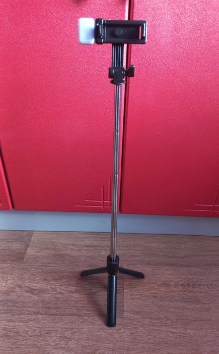 Селфі-палиця для телефону, штатив, Bluetooth-пульт ДК з підсвічуванням