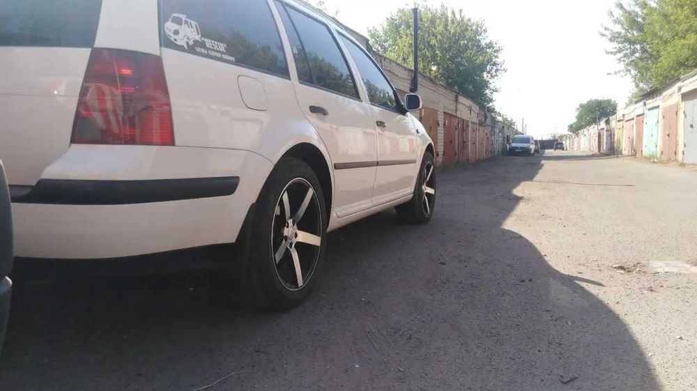 Бризковики Фольксваген Гольф 5 Golf 4 Golf 6 7 8 E-Golf бризговики 4шт