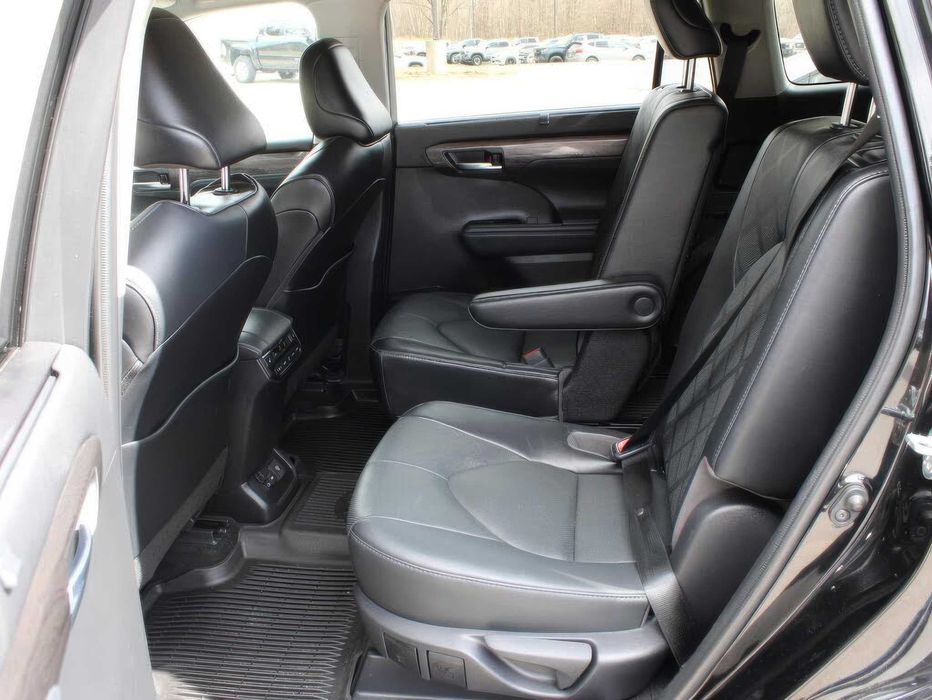 Toyota Highlander Platinum      2022