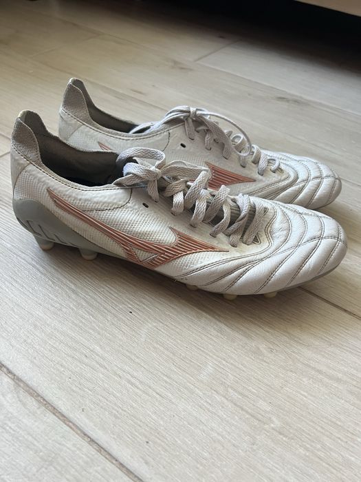 Футбольні бутси  mizuno morelia neo