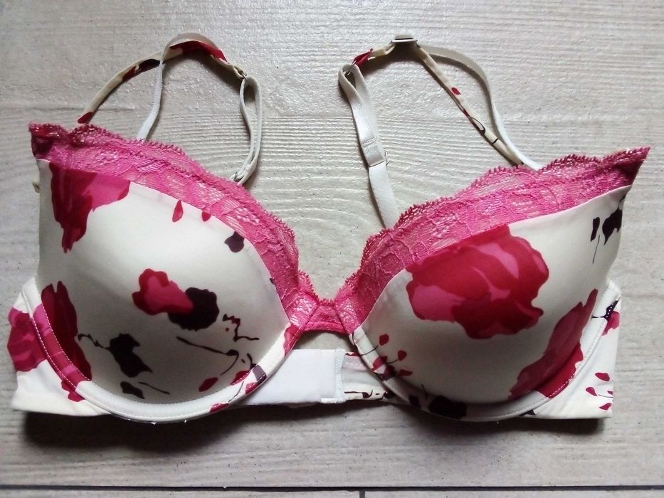 Calvin Klein biustonosz 75C push up