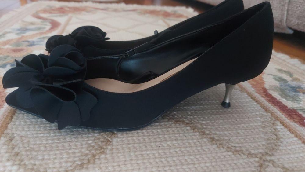 Sapatos pretos ZARA Novos