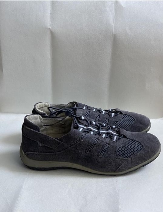 Трекінгові легкі кросівки Pavers р.7/40