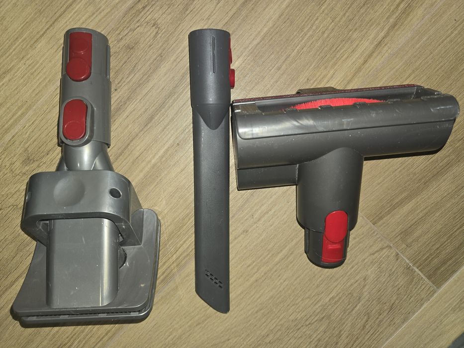 Zestaw trzech końcowek do DYSON V7, V8, V10, V11 oraz V15 Mini elektroszczotka, końcówka szczelinowa i do wyczesywania psa