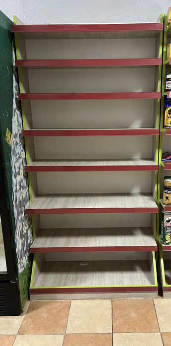 Терміново Продам торгові стелажі  та  столи