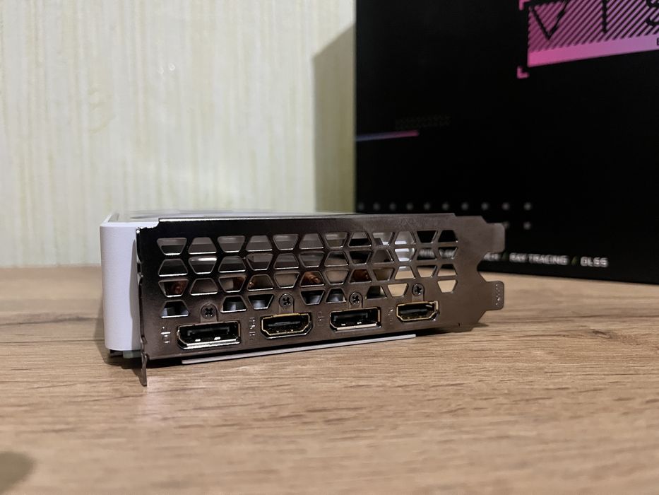 RTX3060Ti 8gb Gigabyte (памʼять SAMSUNG) потужна ігрова відеокарта