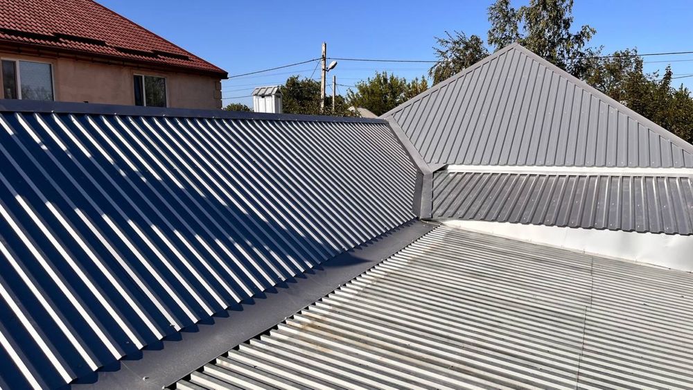 Ремонт шиферной крышы, монтаж, демонтаж, установка коньков, ветровых.