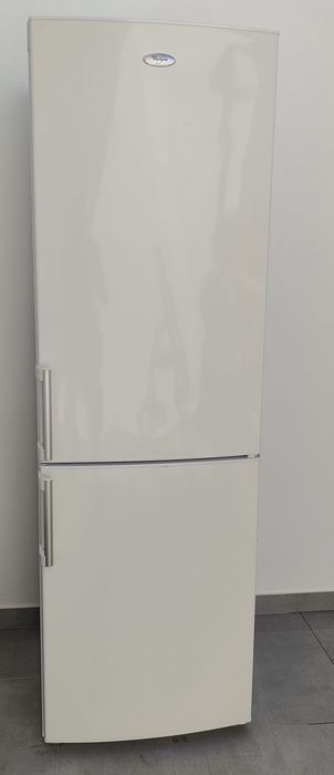 Frigorífico NO FROST de livre instalação branco.