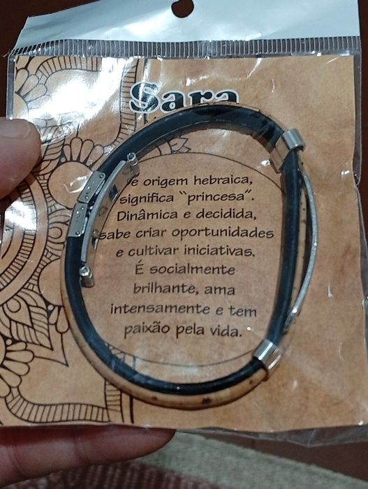 Pulseira com nome Sara toda nova e selada