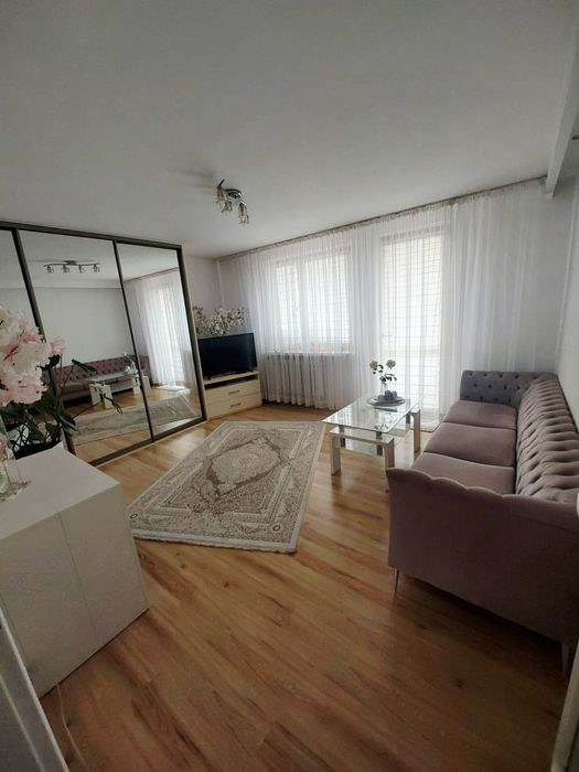 Mieszkanie 65 m 3 pokoje, garaż, piwnica