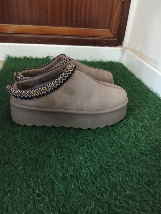 Pantufas  em castanho