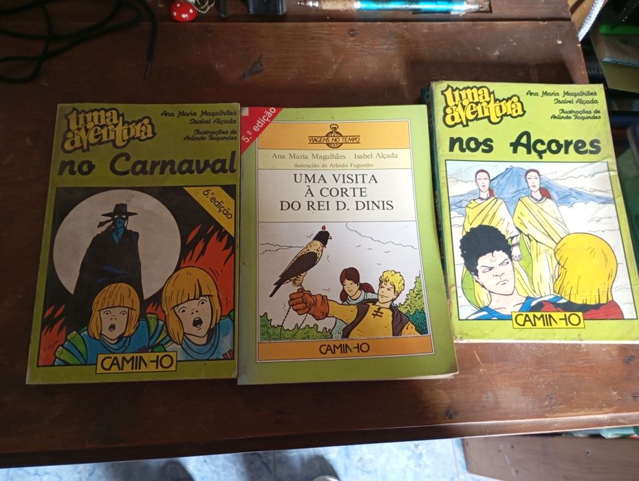 Livros  antigosem bom estado de conservação