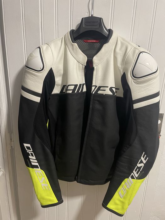 Casaco Dainese em Pele – Excelente Estado