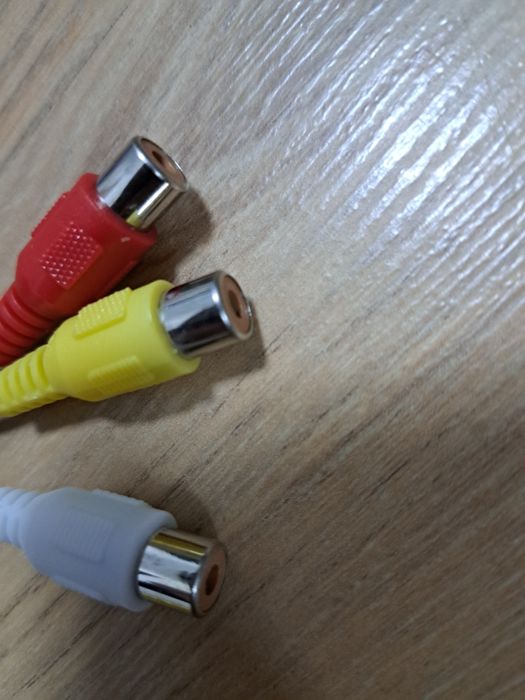 Cabo Adaptador AV Jack 3.5mm para 3 RCA Fêmea (Vídeo e Áudio)
