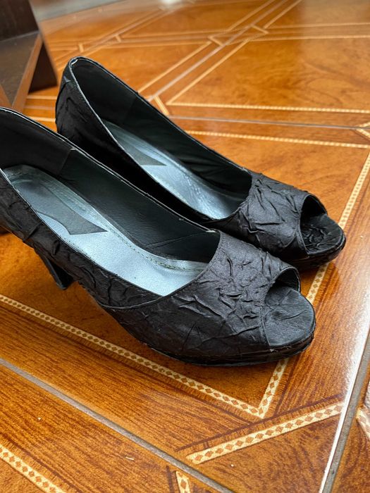 Sapatos de salto alto