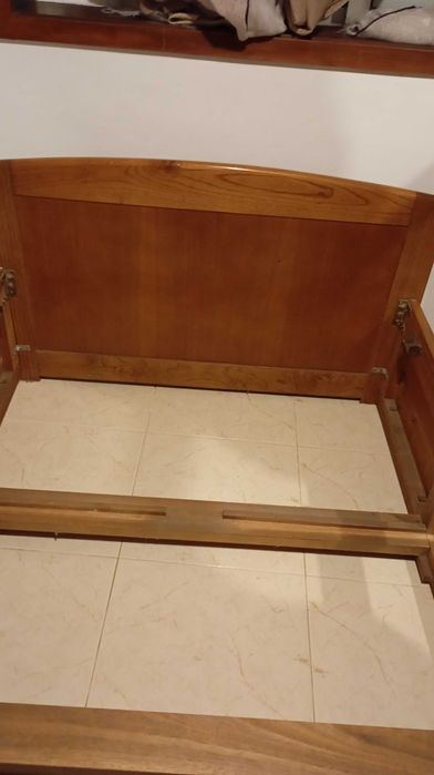 Cama solteiro bom estado