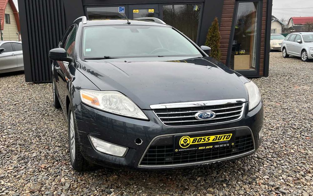 ID
50688

Mondeo 2007 року в хорошому стані, просторий і комфортний седан з надійною ходовою і м'яким ходом. Салон чистий, все працює — пічка, регулювання, кнопки, підсвічування. Оснащення включає зручний клімат, підігрів сидінь, електросклопідйомники, електропривід дзеркал, центральний замок, мульти-кермо і регулювання сидіння водія. Просторий салон і великий багажник роблять машину зручною для поїздок і щоденного використання. Мультимедіа може підтримувати CD, AUX, радіо, управління на кермі. З безпеки: ABS, ESP, подушки безпеки, хороша стійкість на дорозі, надійні гальма, система допомоги при екстреному гальмуванні. Датчики світла, дощу, парктроніки.

Машина невибаглива, обслуговування недороге, запчастини доступні. Відмінний варіант для тих, кому потрібен великий, комфортний і надійний автомобіль.