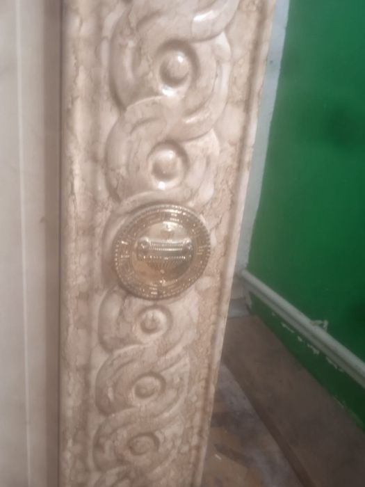 Гарна тумба для Вашої спальні. Італія.