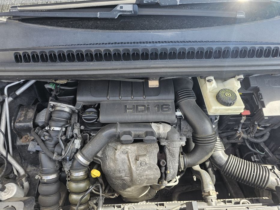 Peugeot 3008 1.6 HDI — photo 3