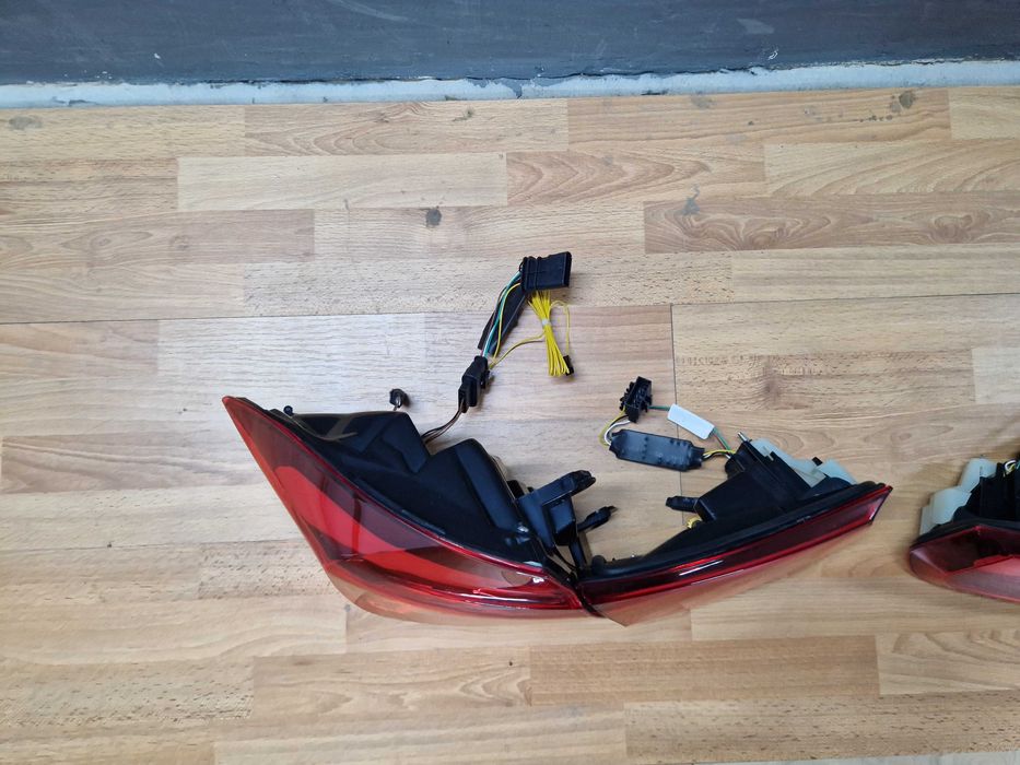 Задние фонари стопы на BMW 3 Series F30 2012-2018 год ( в стиле CS )