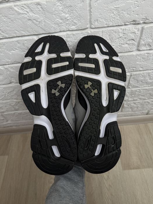 Кросівки Under Armour