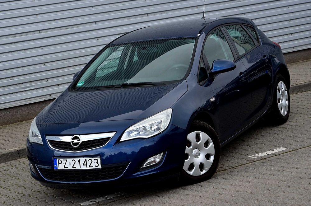 Opel Astra J*2011r.* 1.4 Benzyna Wolnossący * 5 Drzwi* Zadbana* Klimatyzacja