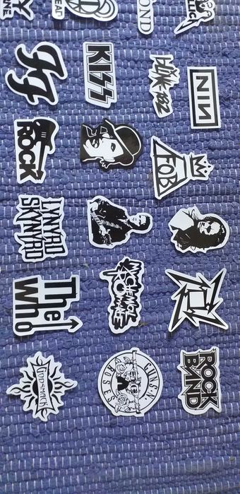 Conjunto 26 autocolantes de música - lote 3 - portes incluidos.